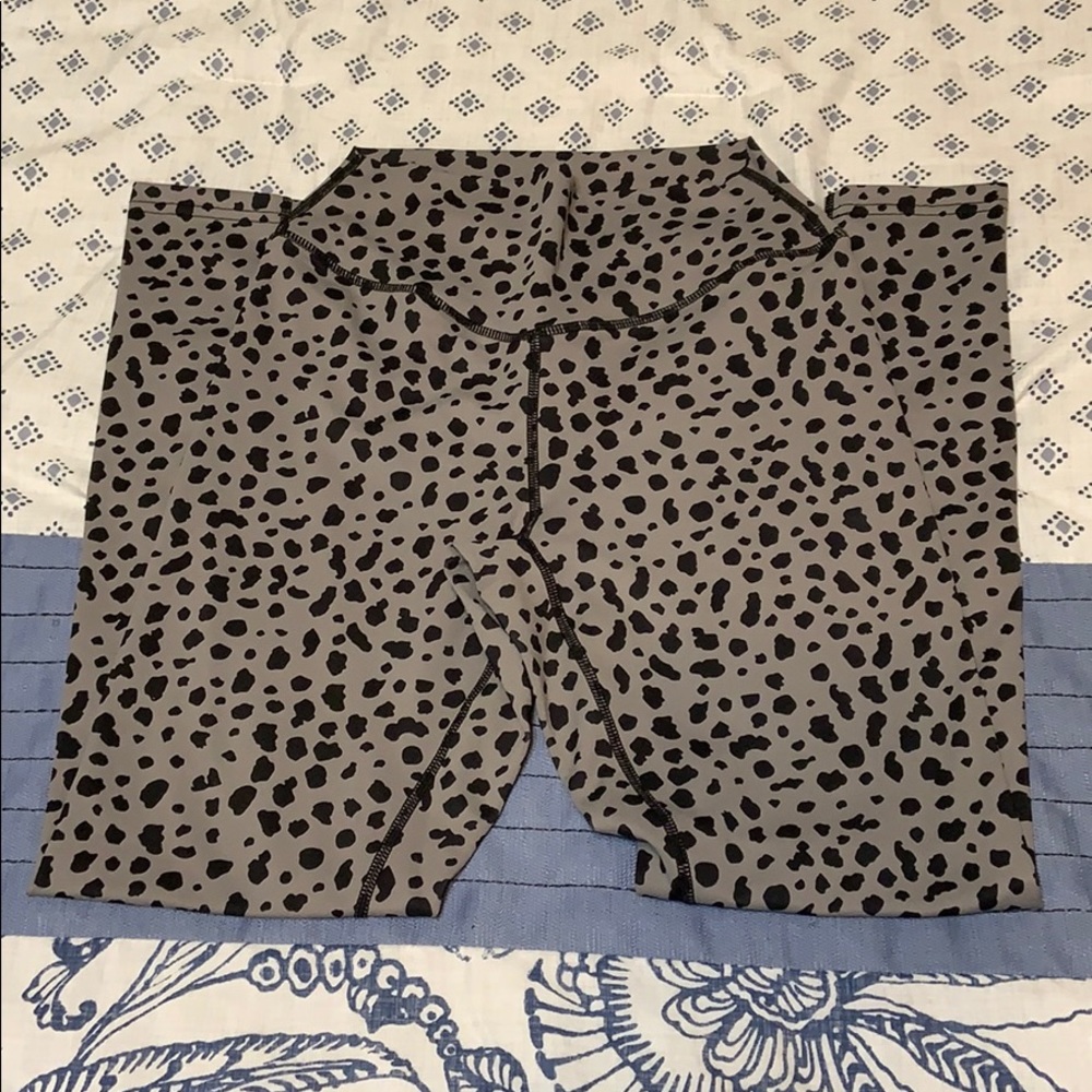 Balance Athletica midnight king cheetah leggings